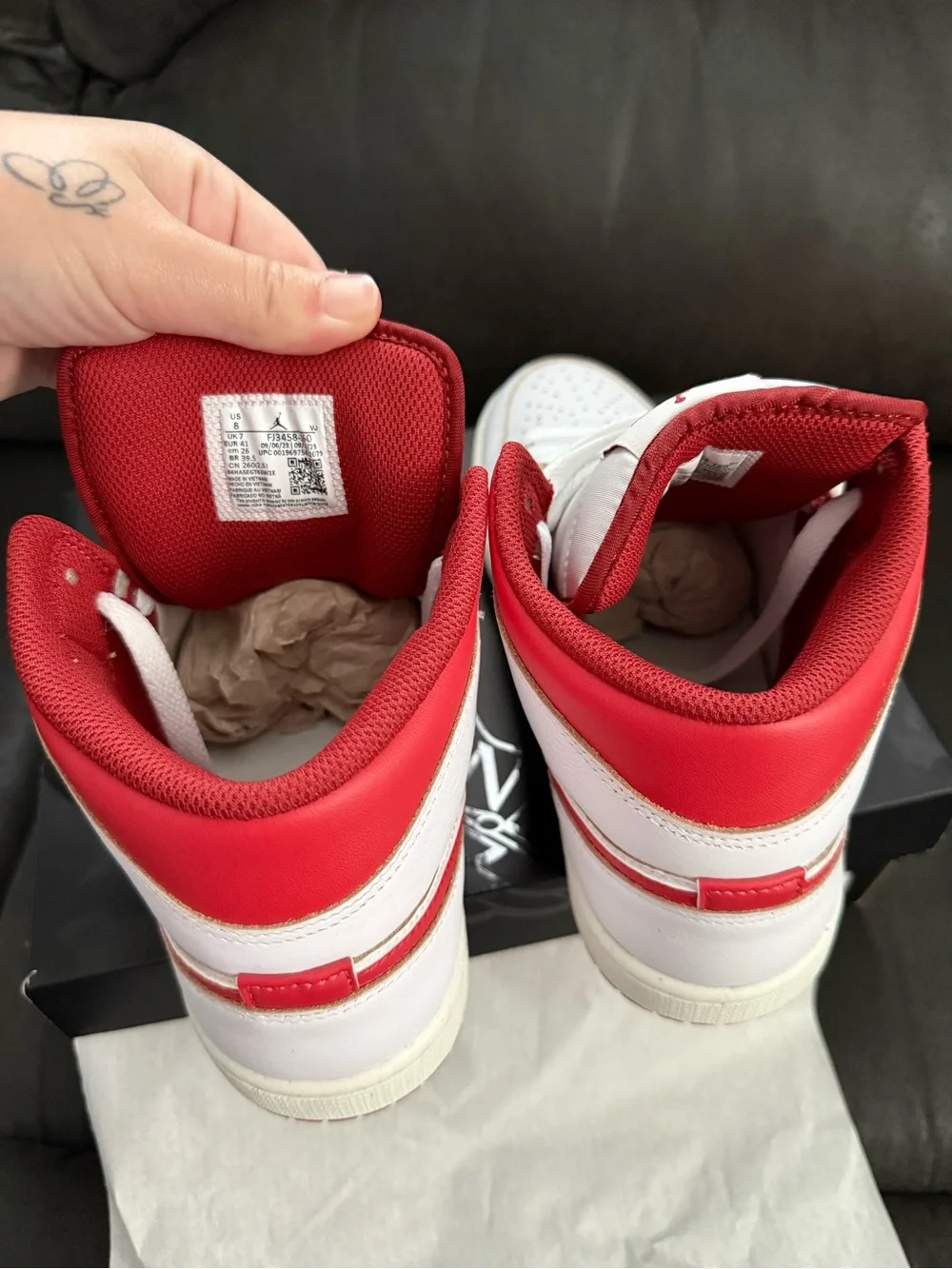Jordan 1 Mid SE Men's High-Top Sneakers in White and Red